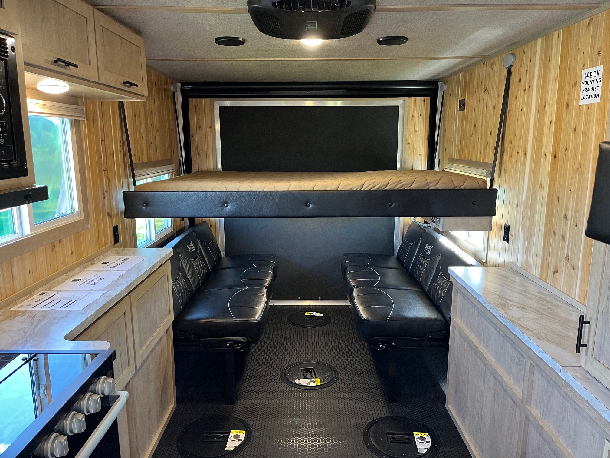 09 Yetti T821-PRKB Traxx Edition