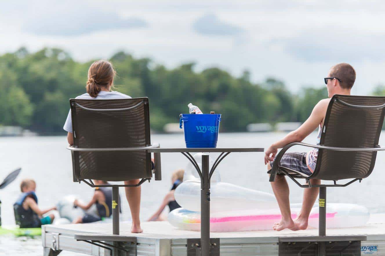 voyager-two-people-on-dock